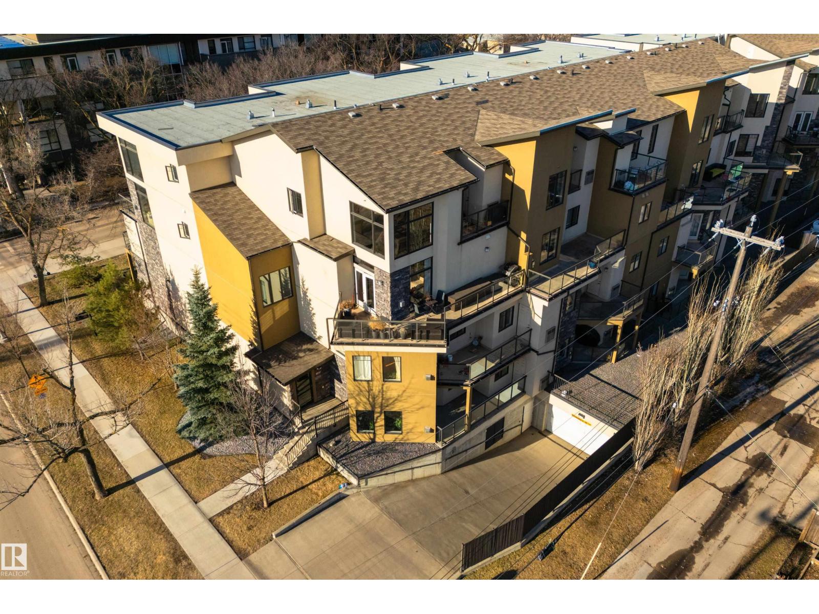 #7 11518 76 AV NW, Edmonton