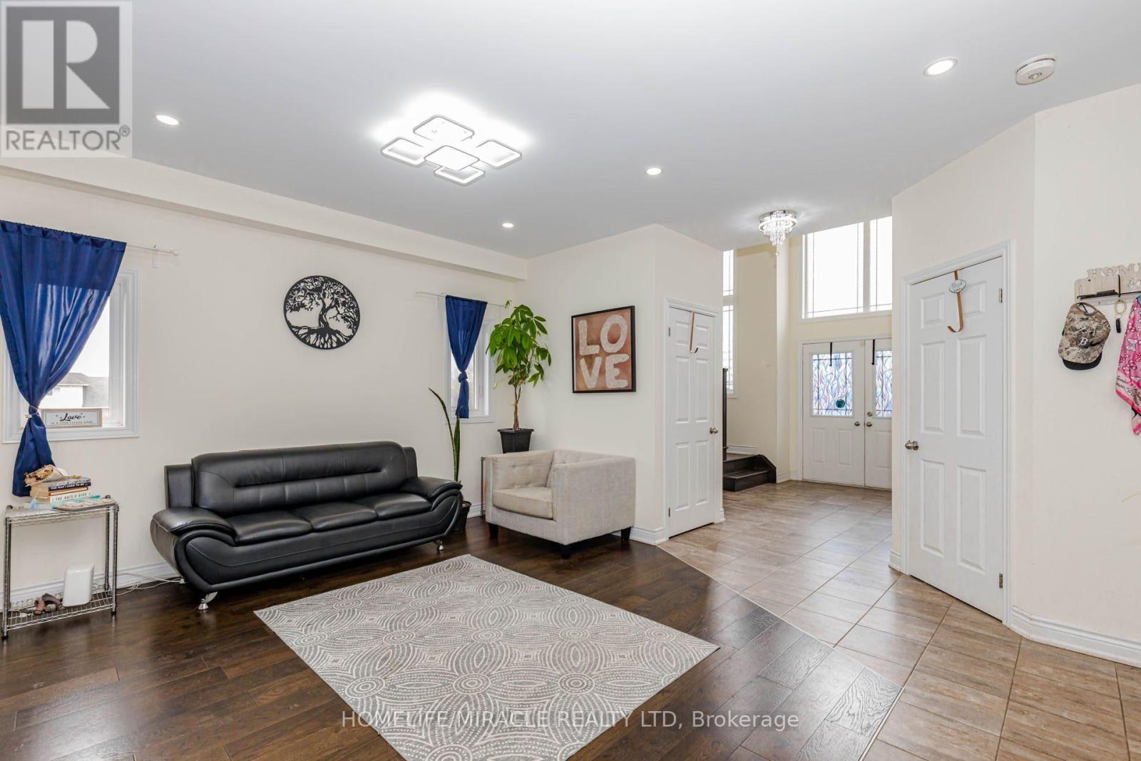 6 HILL STREET - 7