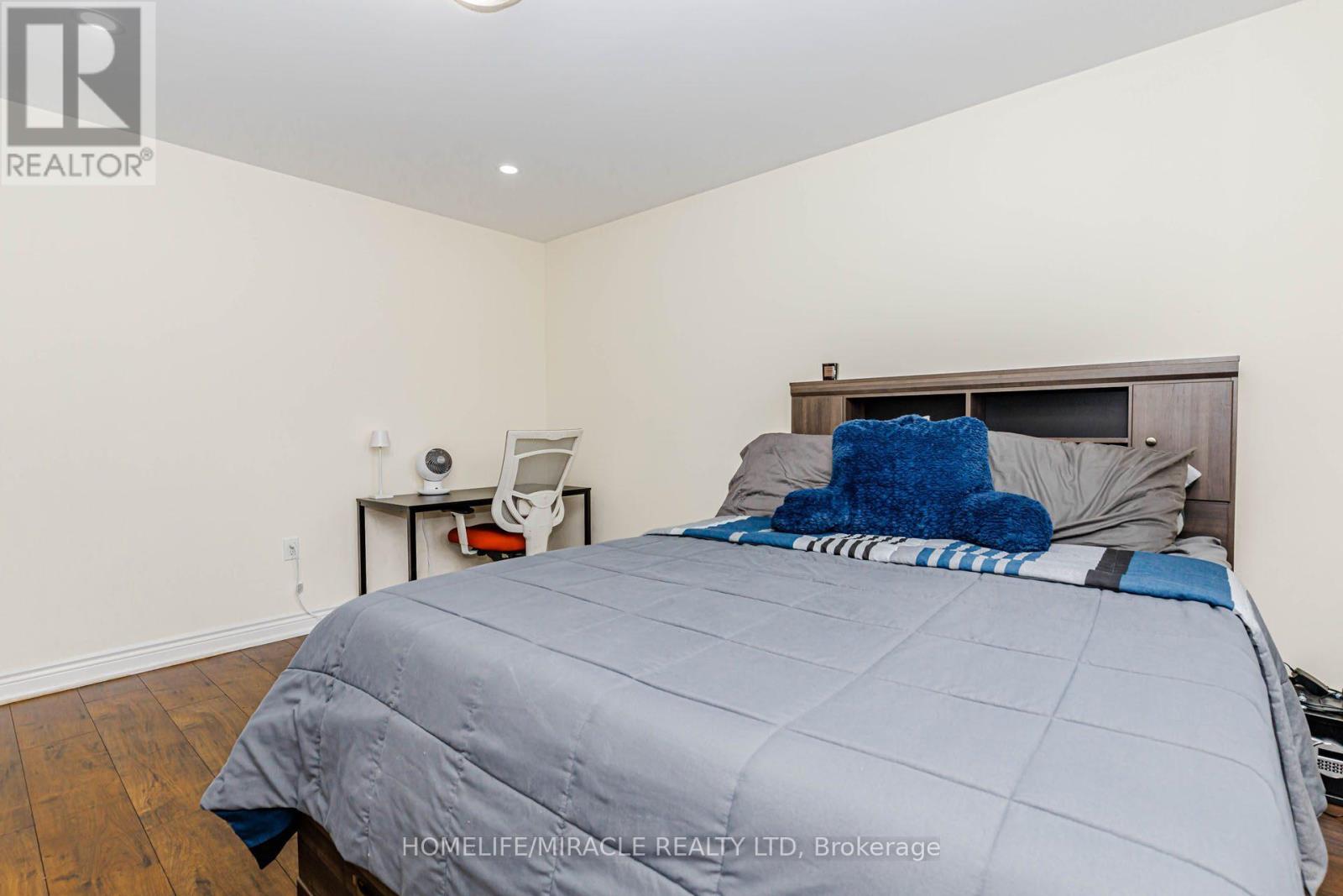6 HILL STREET - 43