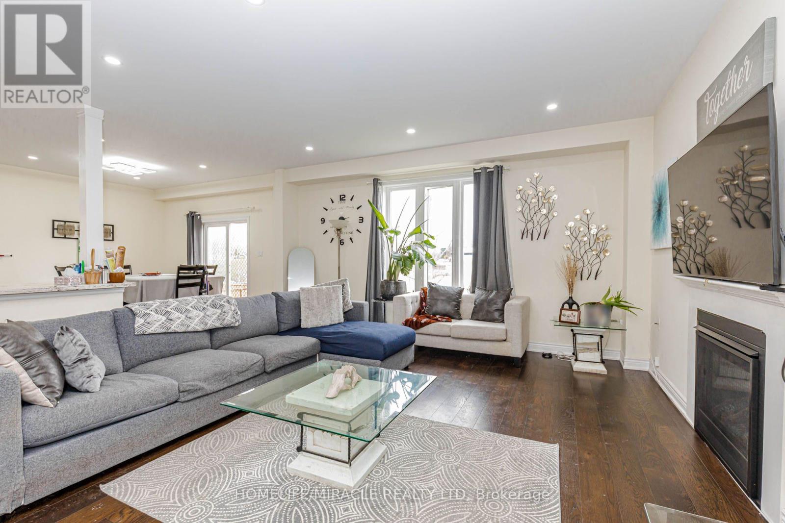 6 HILL STREET - 11