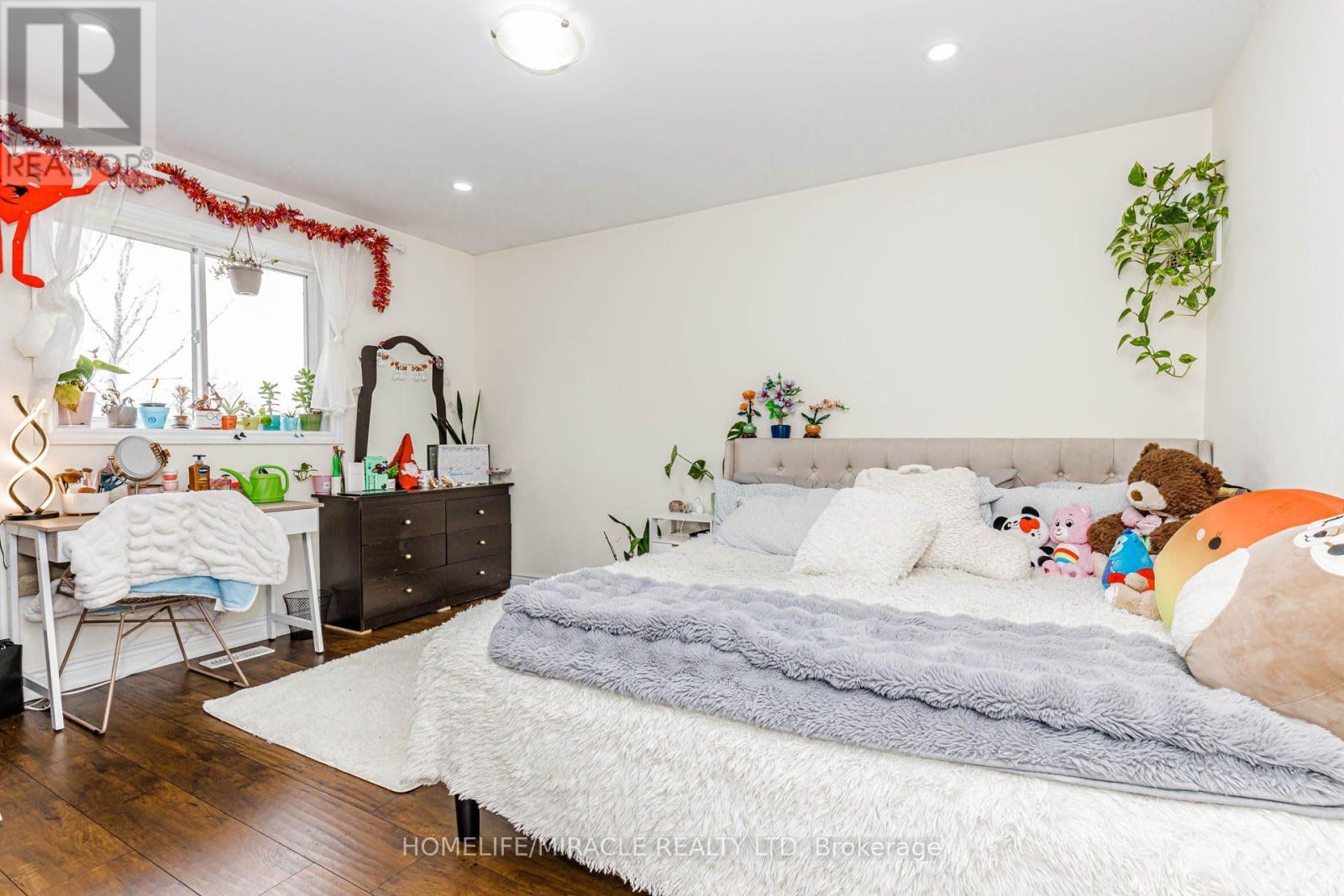 6 HILL STREET - 38