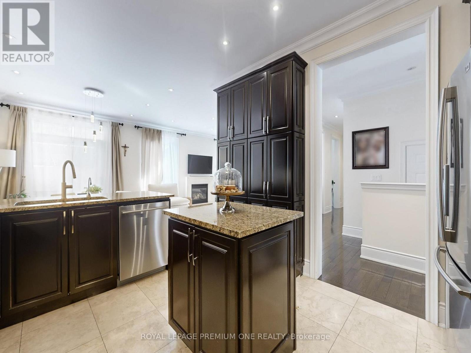 74 FORESTA DRIVE — photo 15