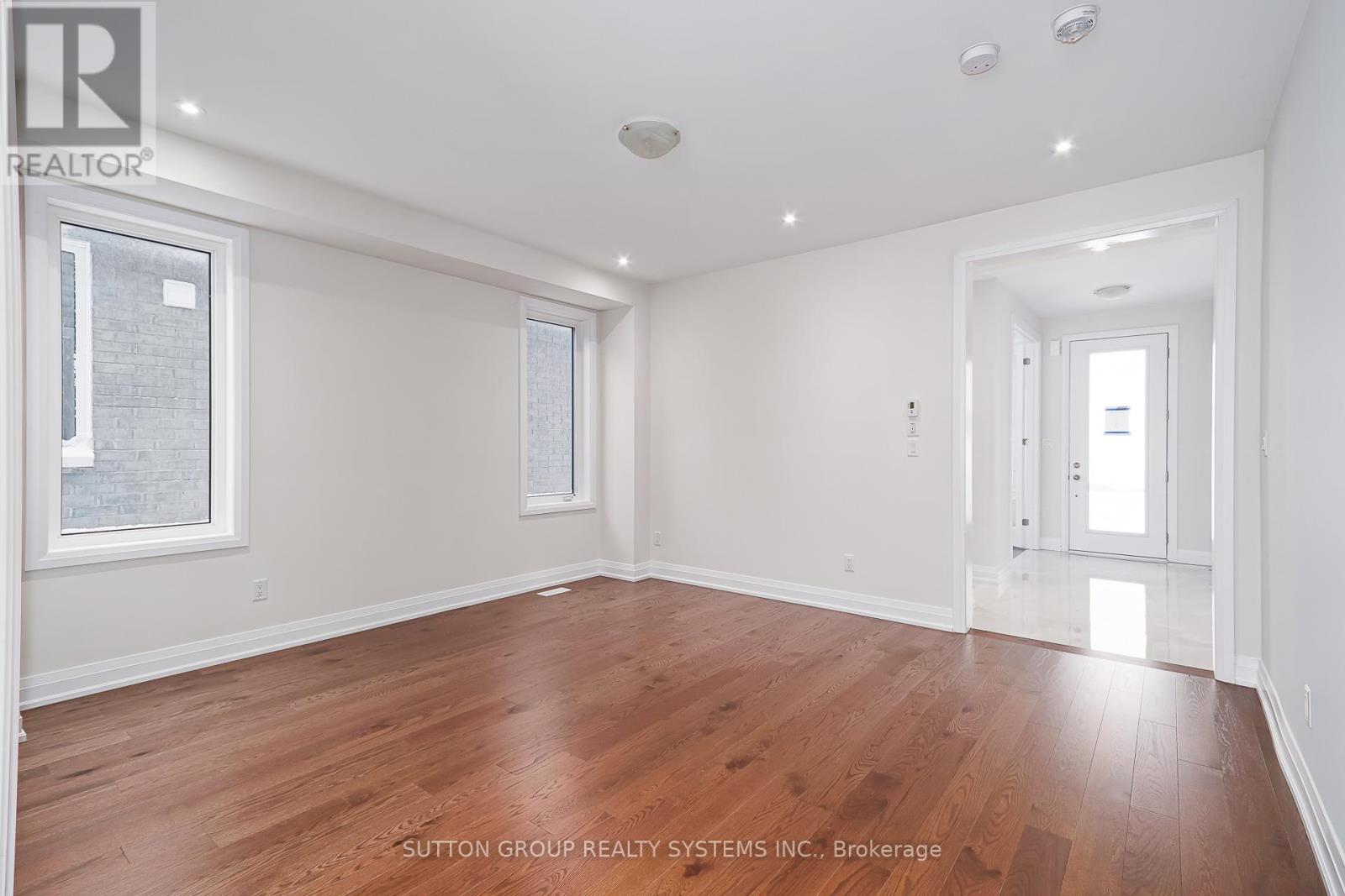 13 SUN VALLEY AVENUE - 10