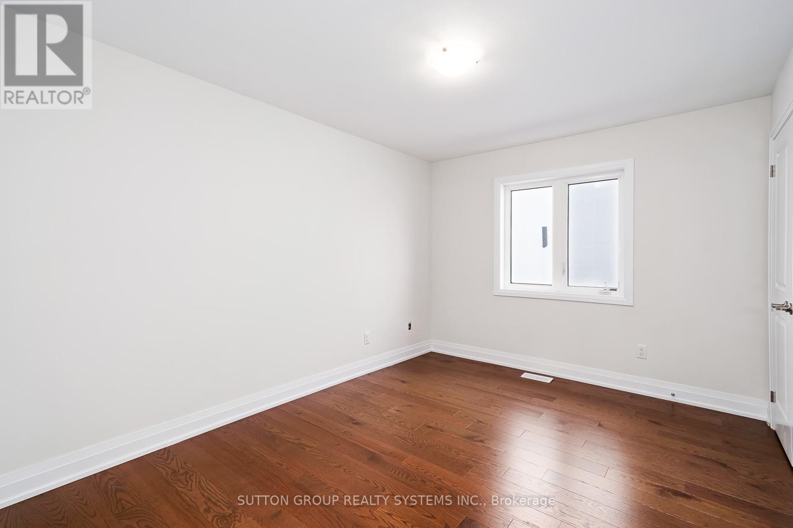 13 SUN VALLEY AVENUE - 21