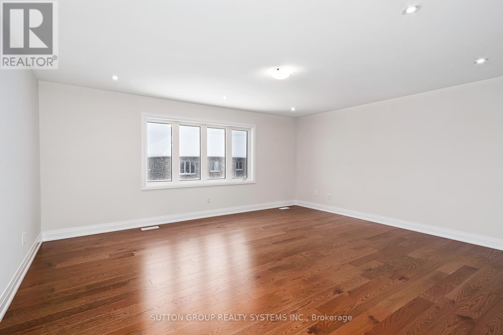13 SUN VALLEY AVENUE - 30