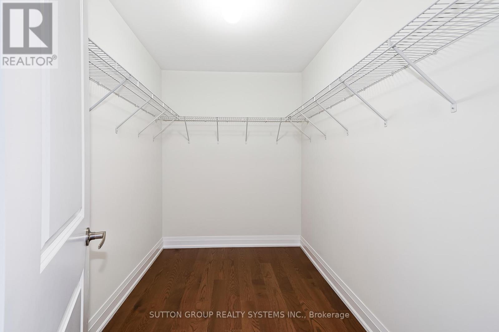 13 SUN VALLEY AVENUE - 33