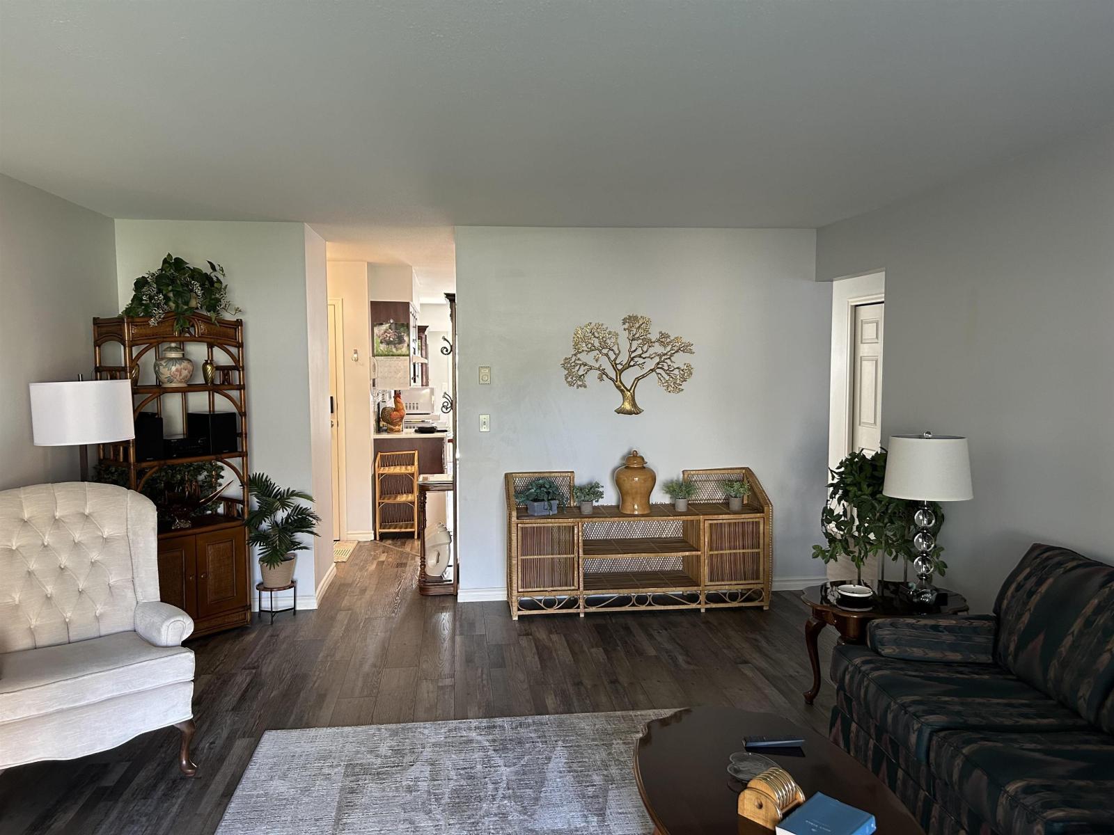 4 32718 GARIBALDI DRIVE