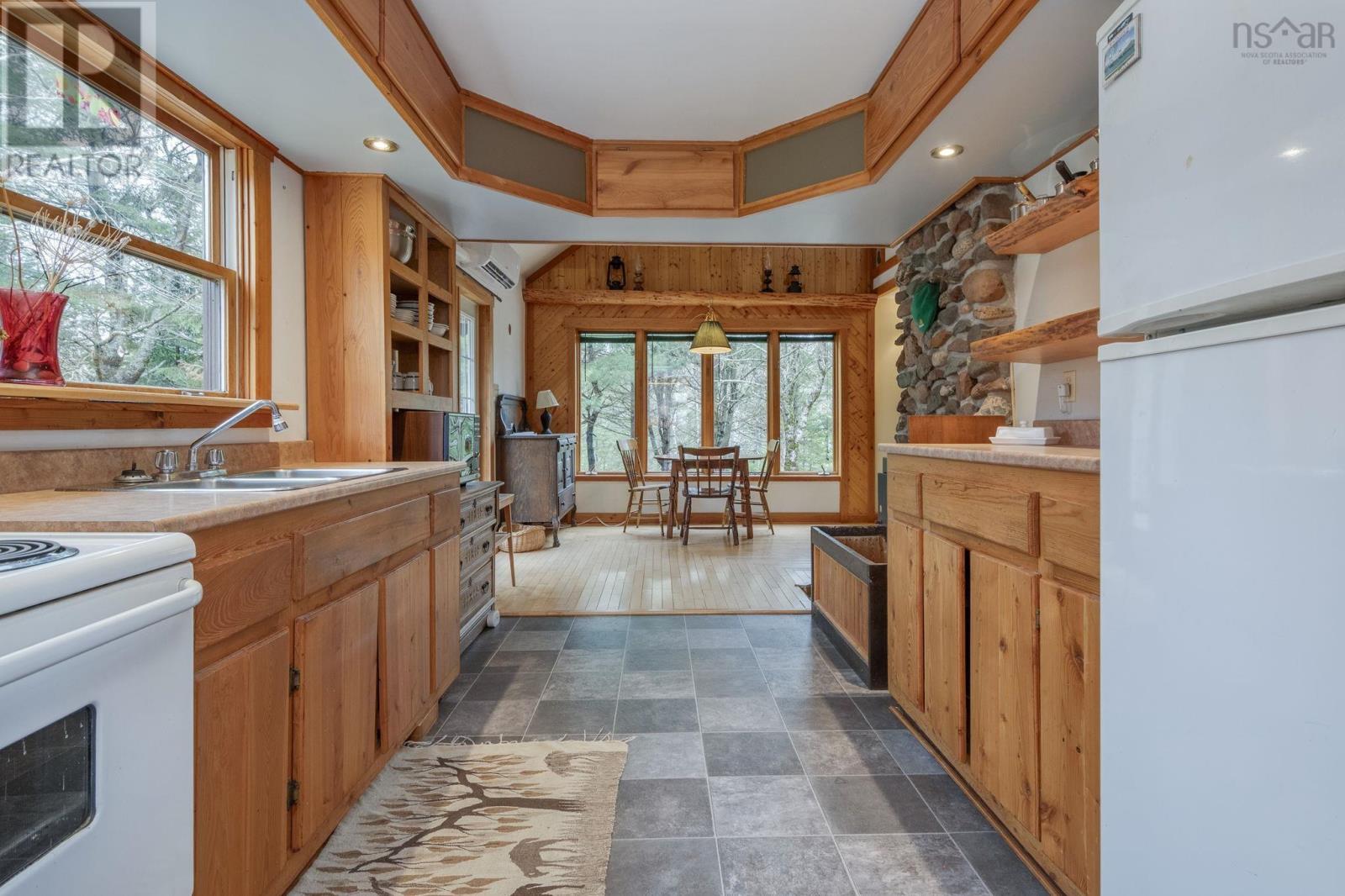 Property 7 of 50 of 882 Warwick Mountain Road