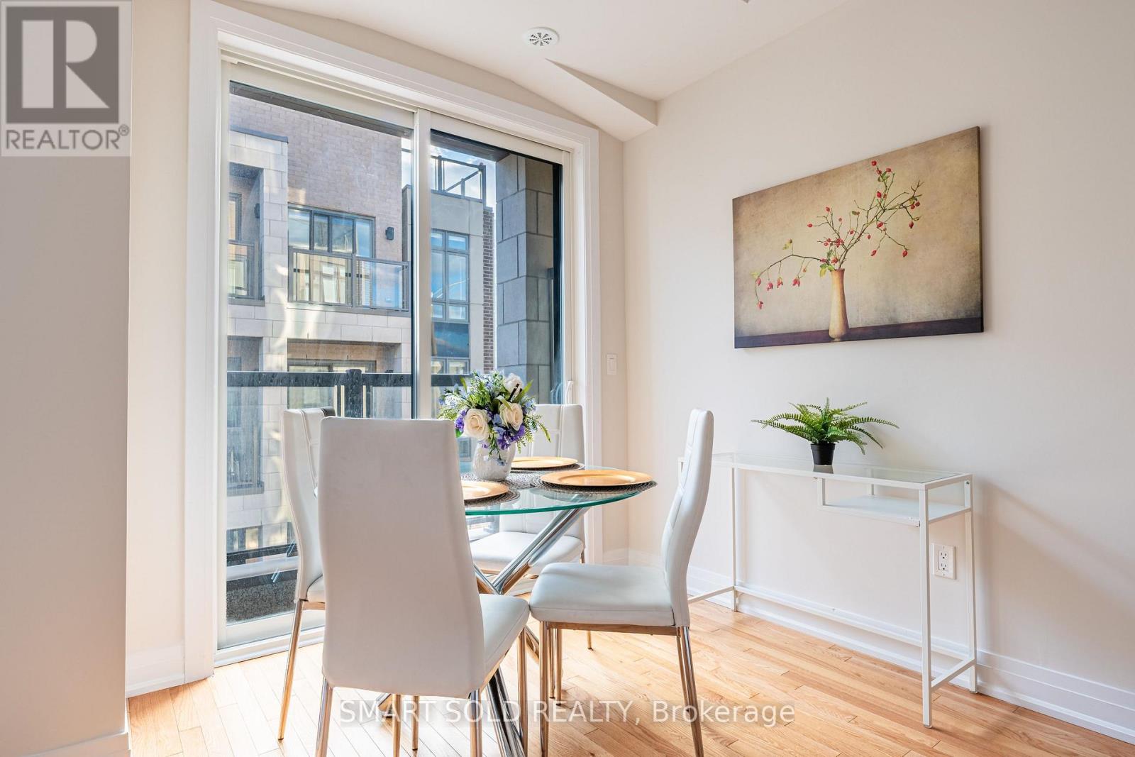 #14 713 LAWRENCE AVENUE W - 8