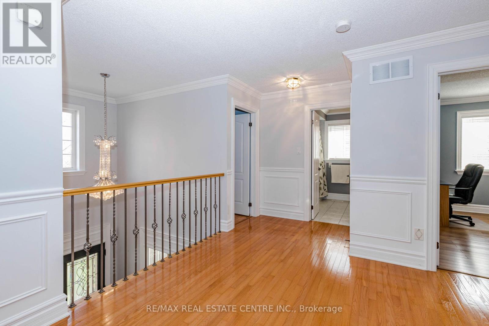 93 WOODVALLEY DRIVE - 21