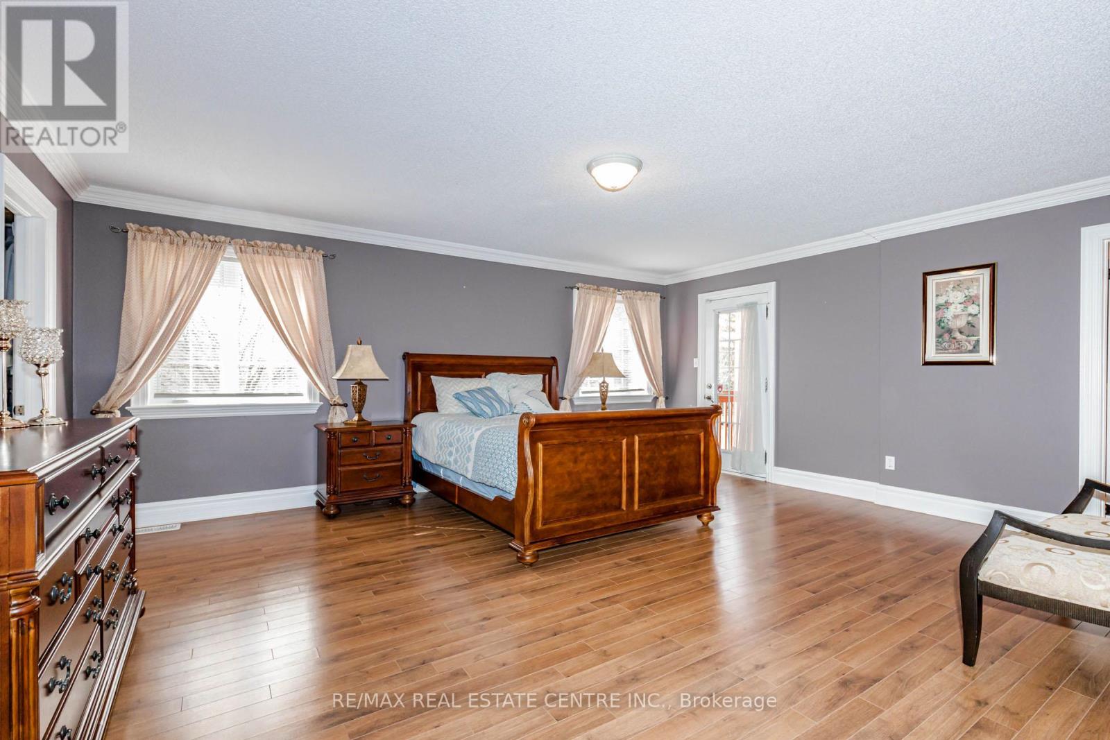 93 WOODVALLEY DRIVE - 22