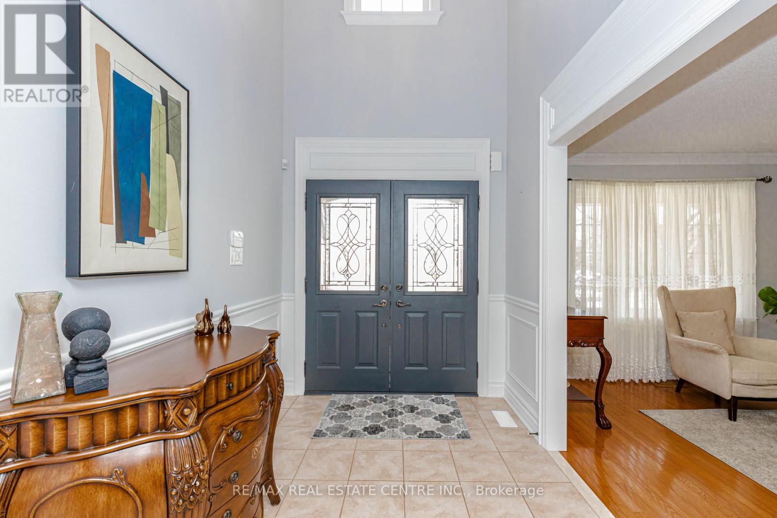 93 WOODVALLEY DRIVE - 3