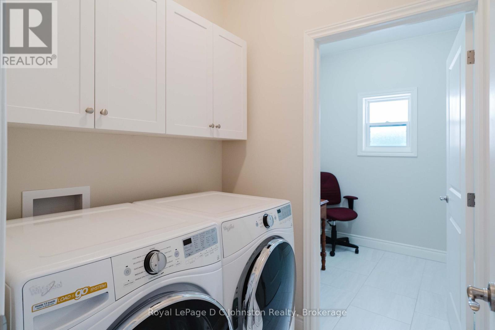 228 GREY STREET S - 14