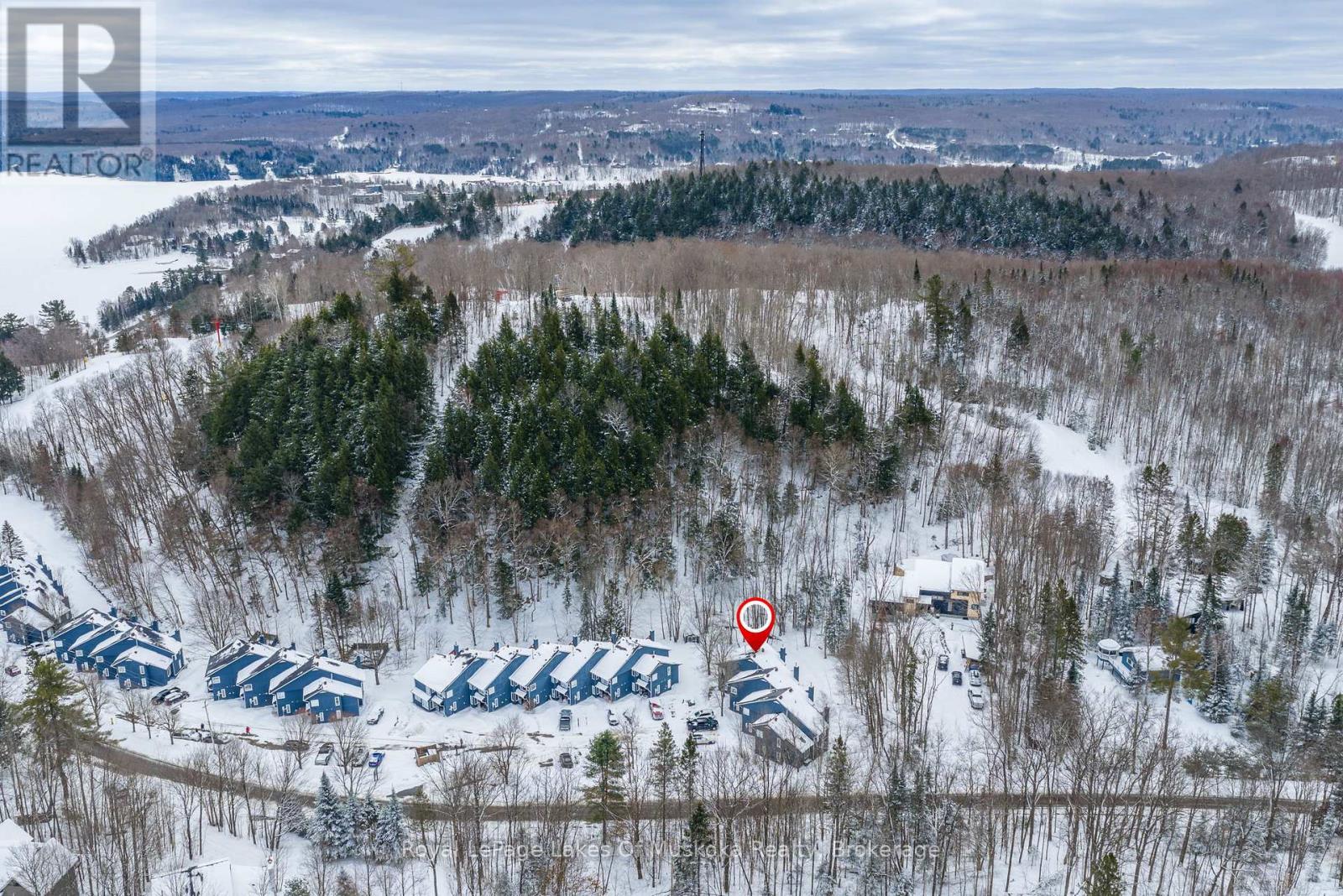 Backing onto Hidden Valley Highlands ski trail