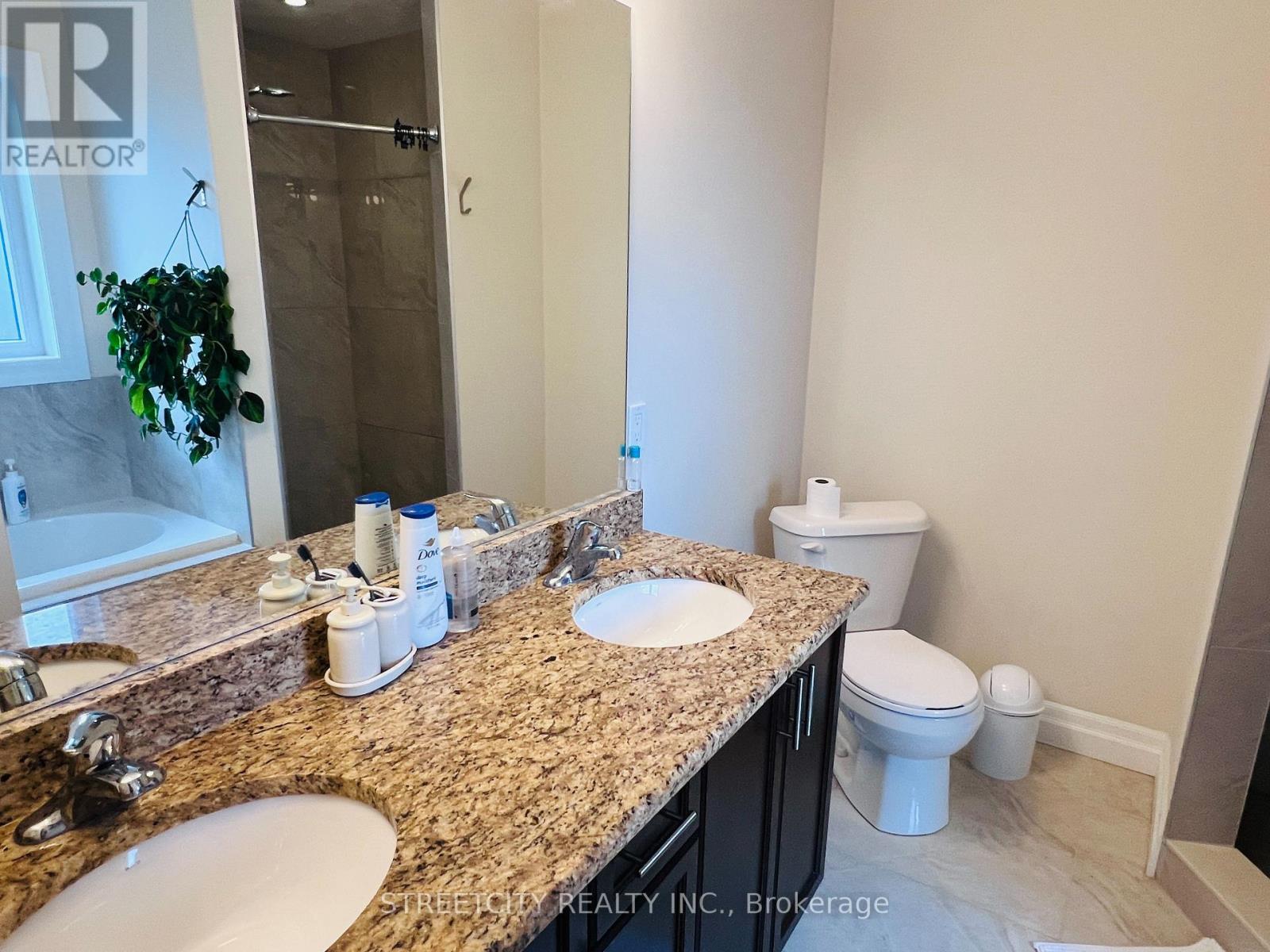 878 ZAIFMAN CIRCLE Property Photo