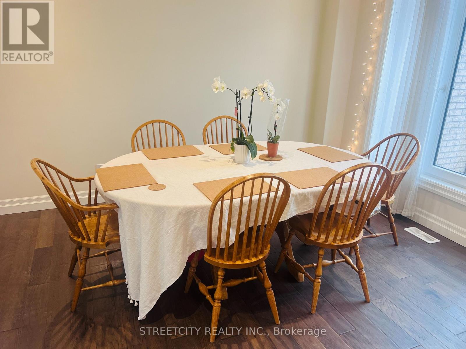 878 ZAIFMAN CIRCLE Property Photo