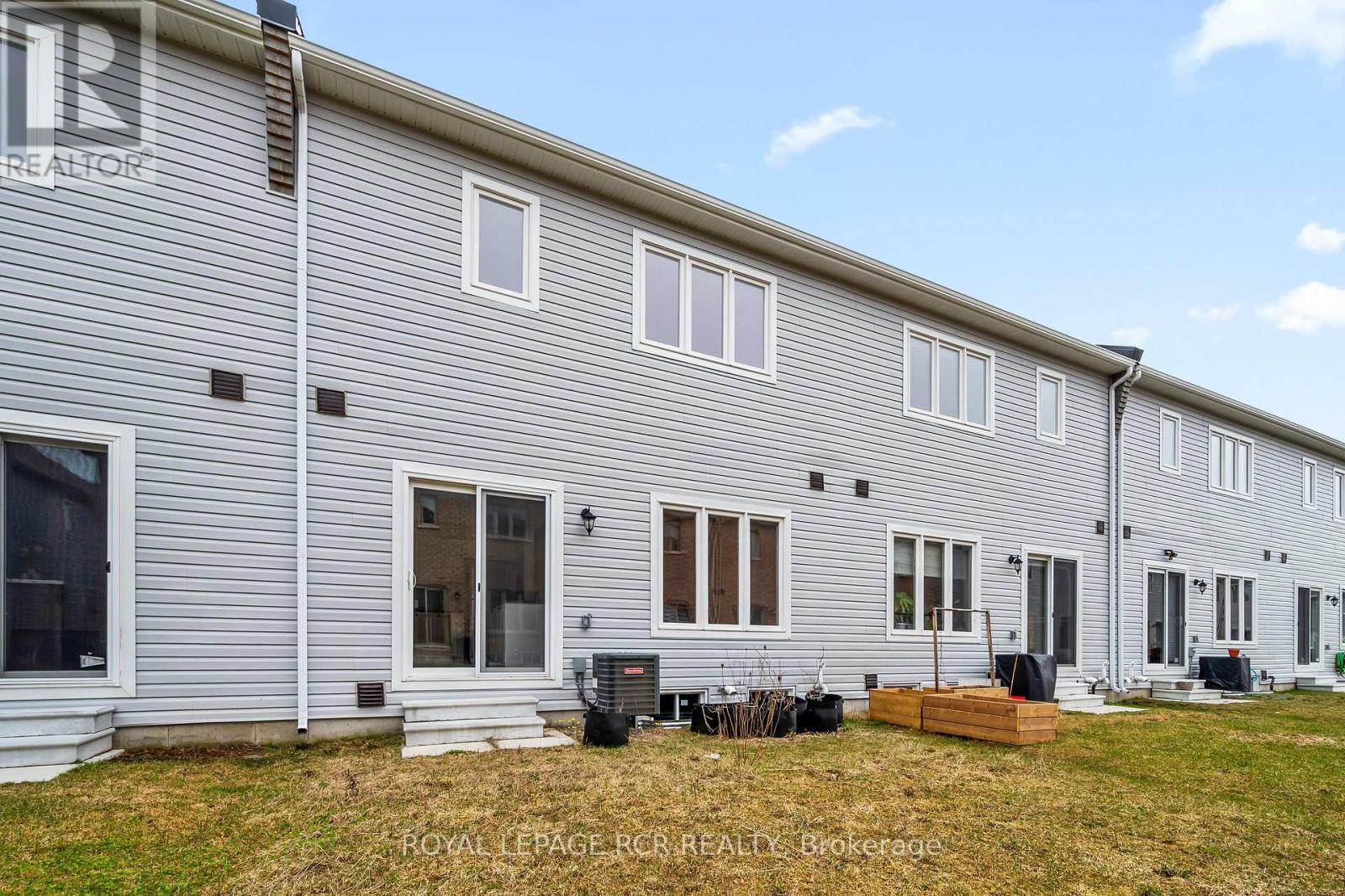 22 FENNELL STREET — photo 26