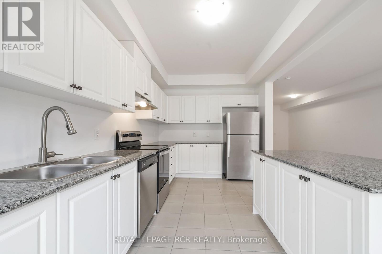 22 FENNELL STREET — photo 6