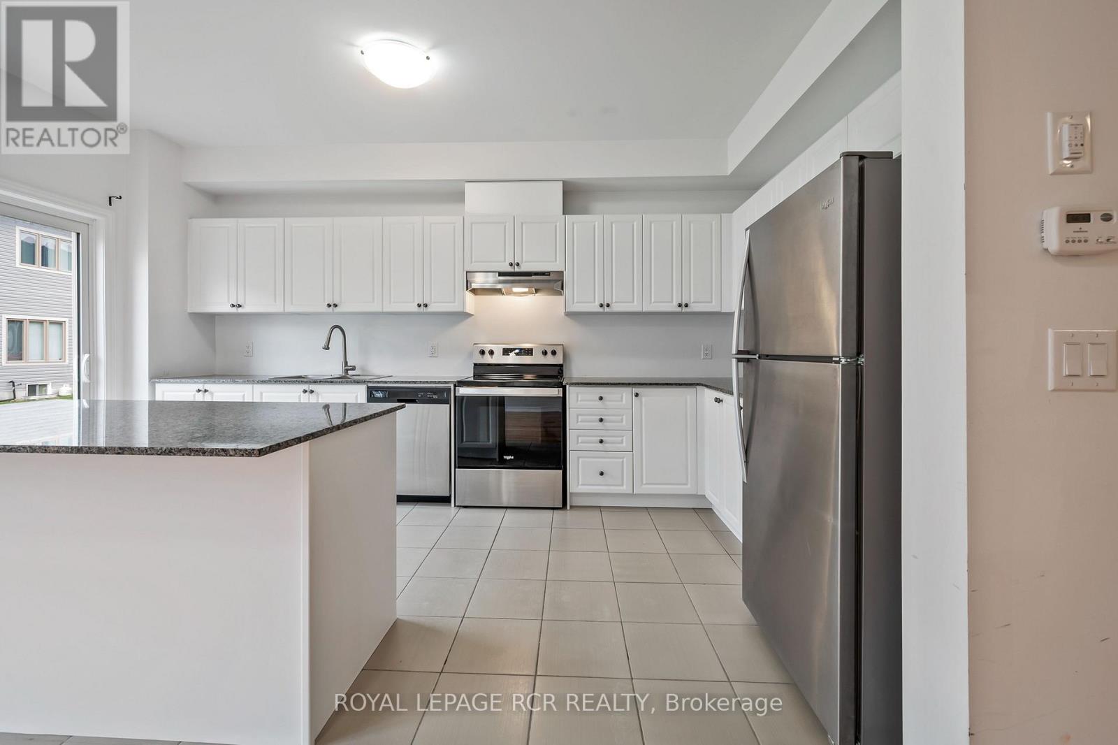 22 FENNELL STREET — photo 7