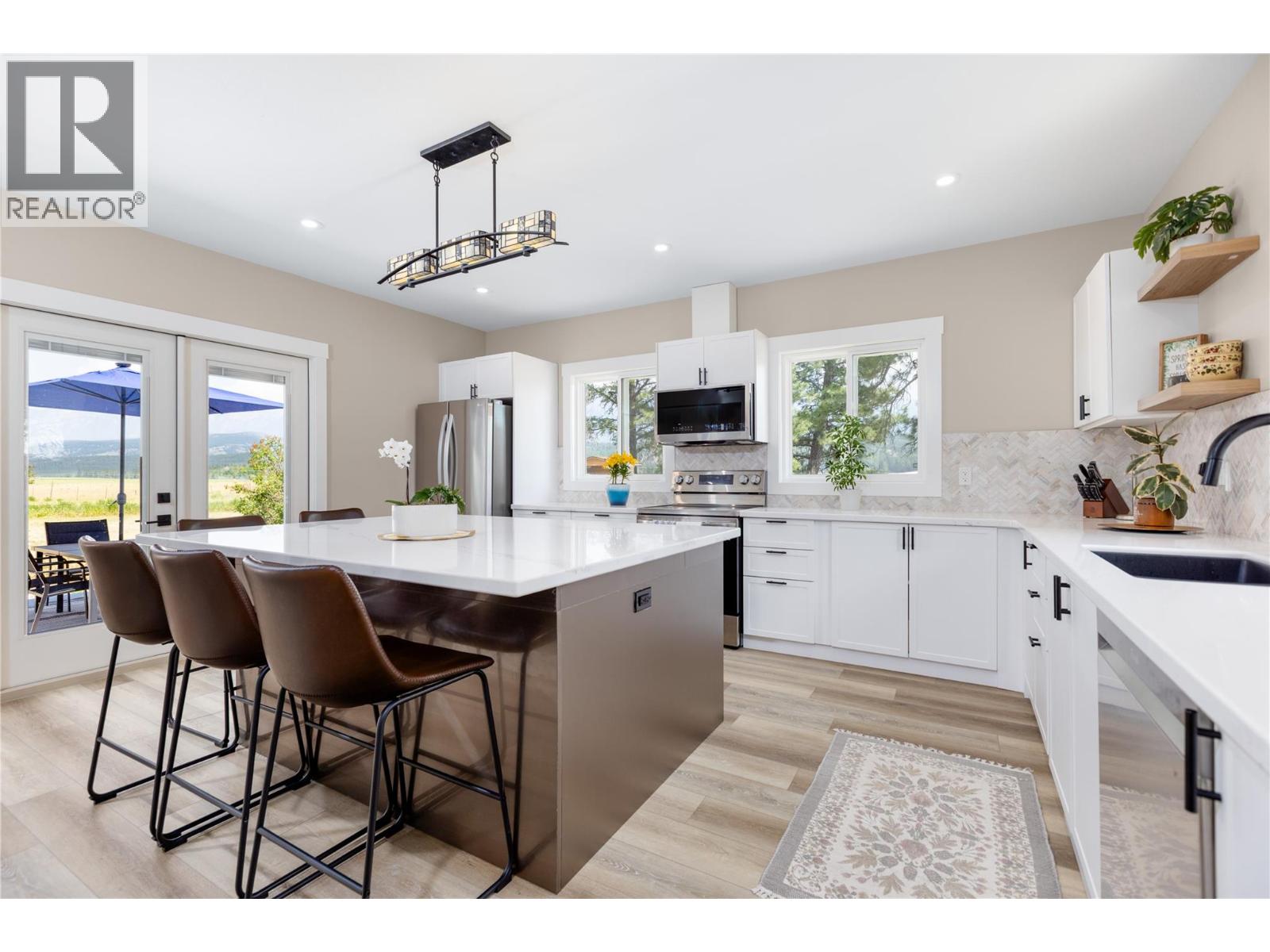 5496 93/95 Highway - 18