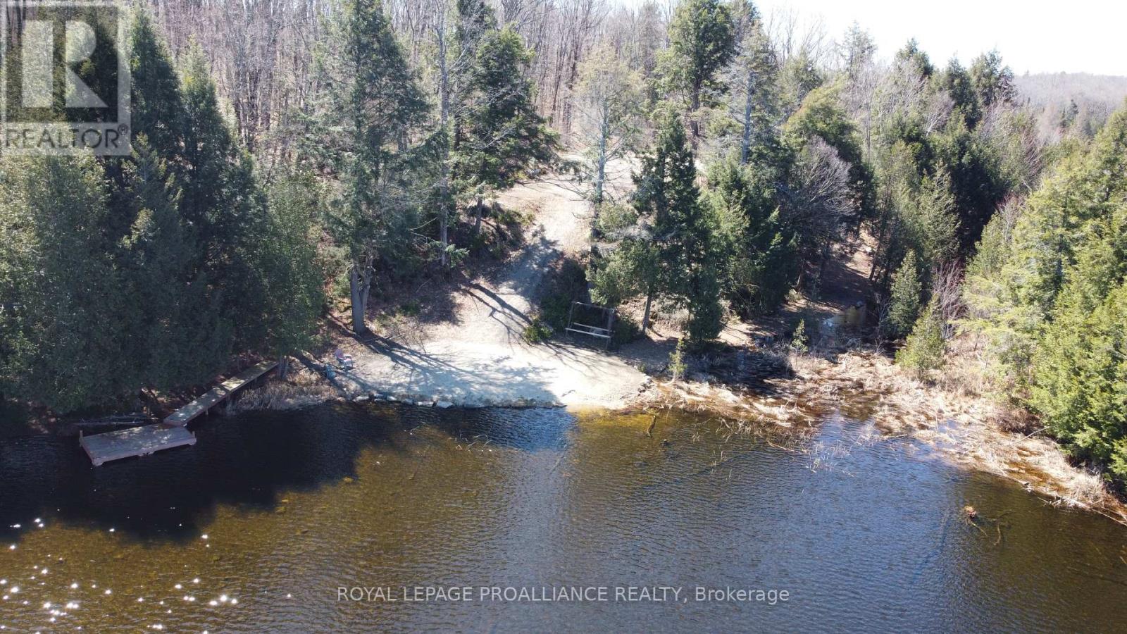 1140 SWAUGERS CREEK LANE — photo 11