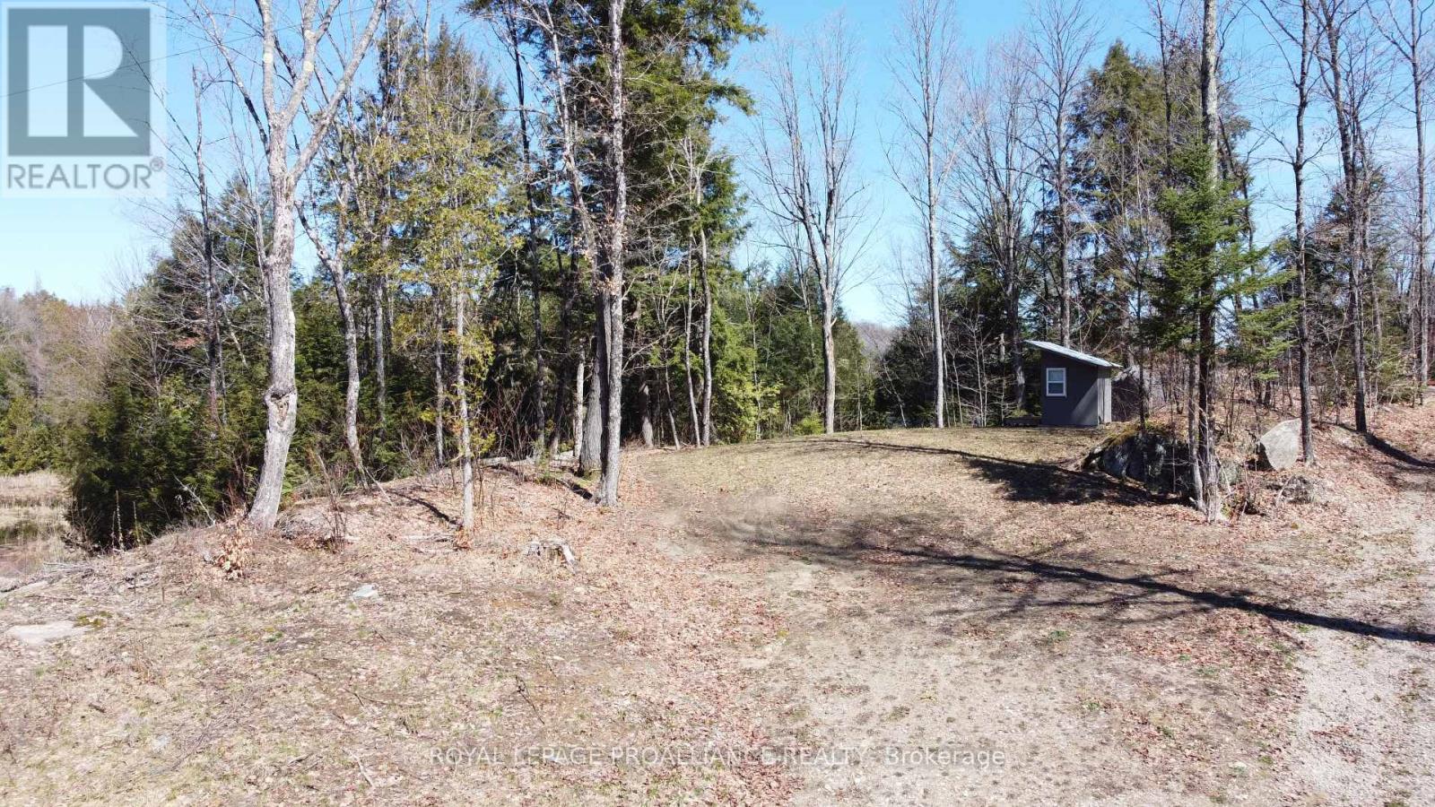1140 SWAUGERS CREEK LANE — photo 3
