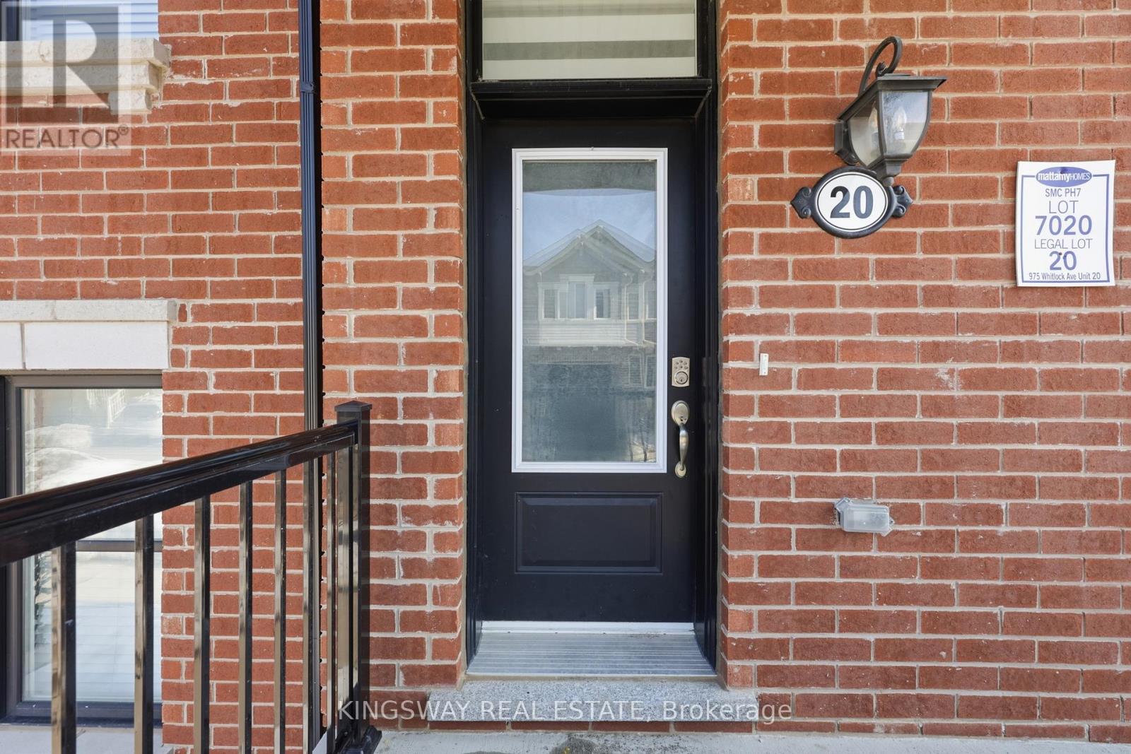 20 - 975 WHITLOCK AVENUE — photo 3