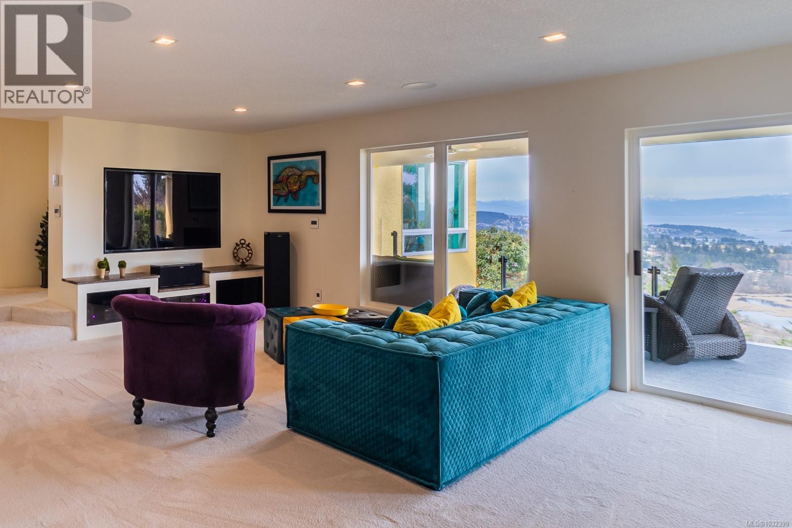 1214 College Dr - 53