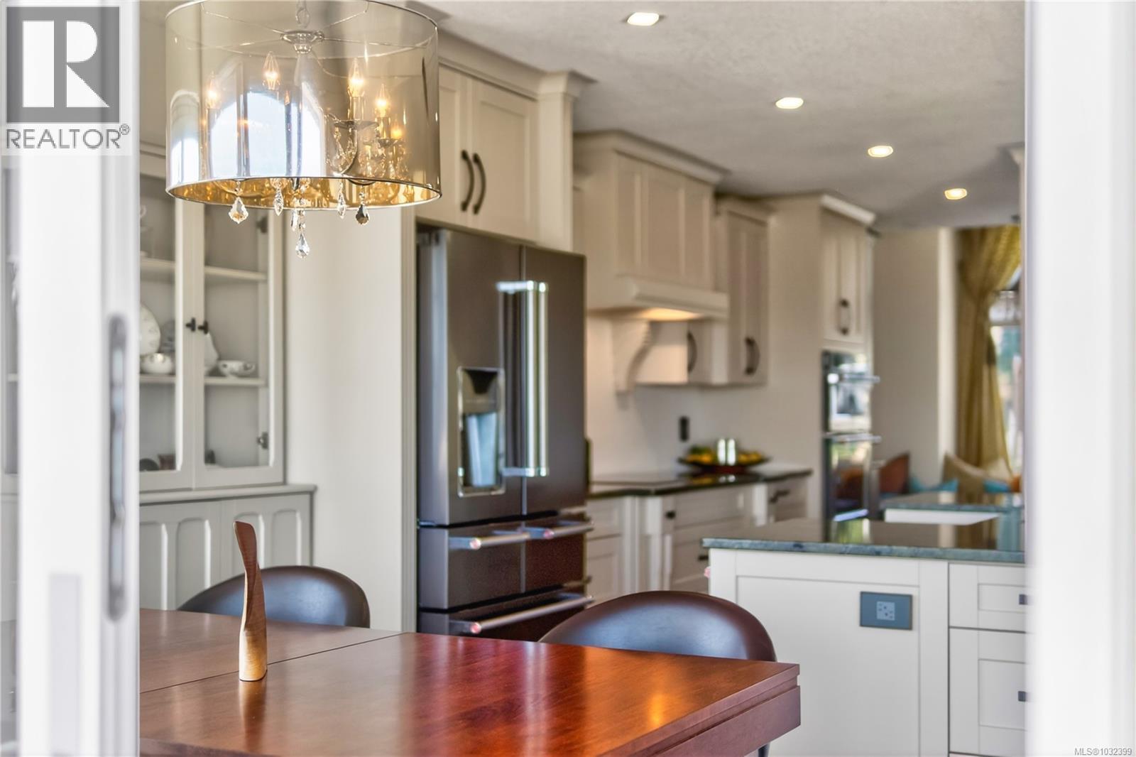 1214 College Dr - 22