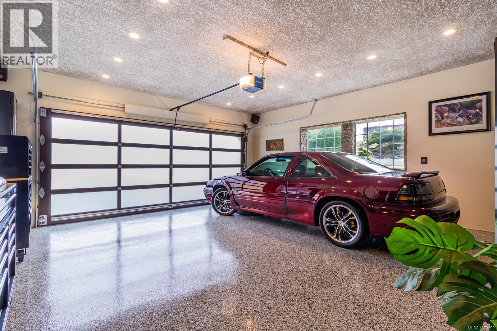 1214 College Dr - 65