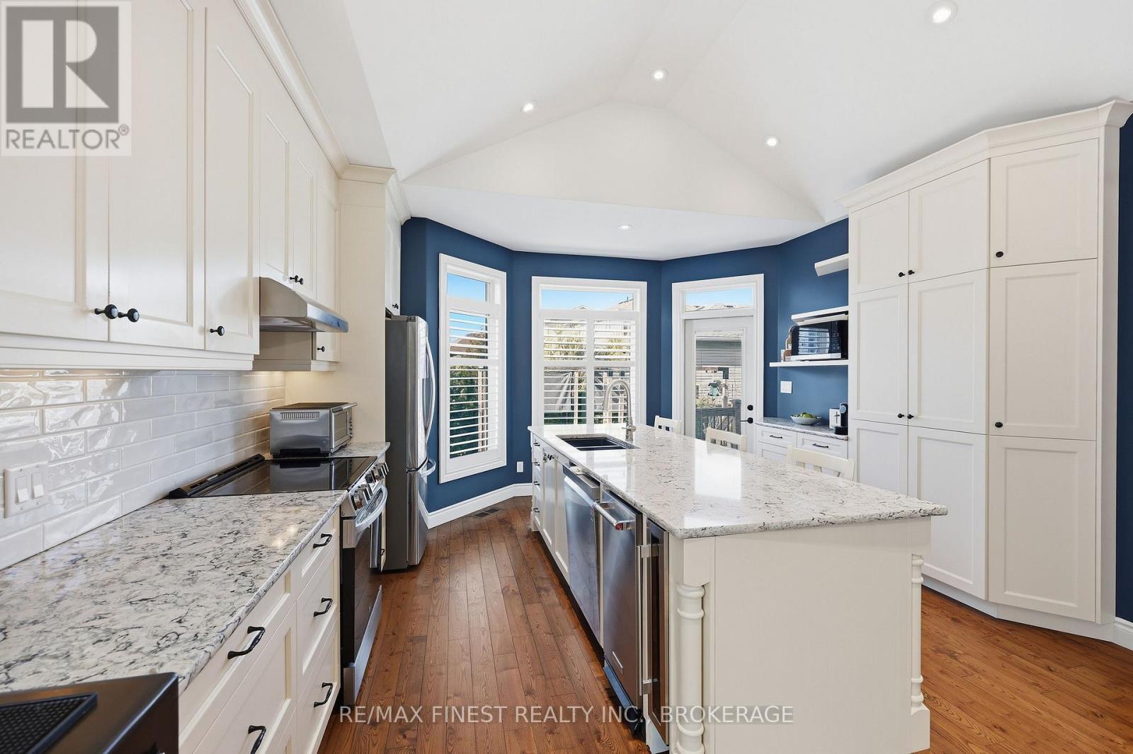 50 BAYSHORE DRIVE — photo 15
