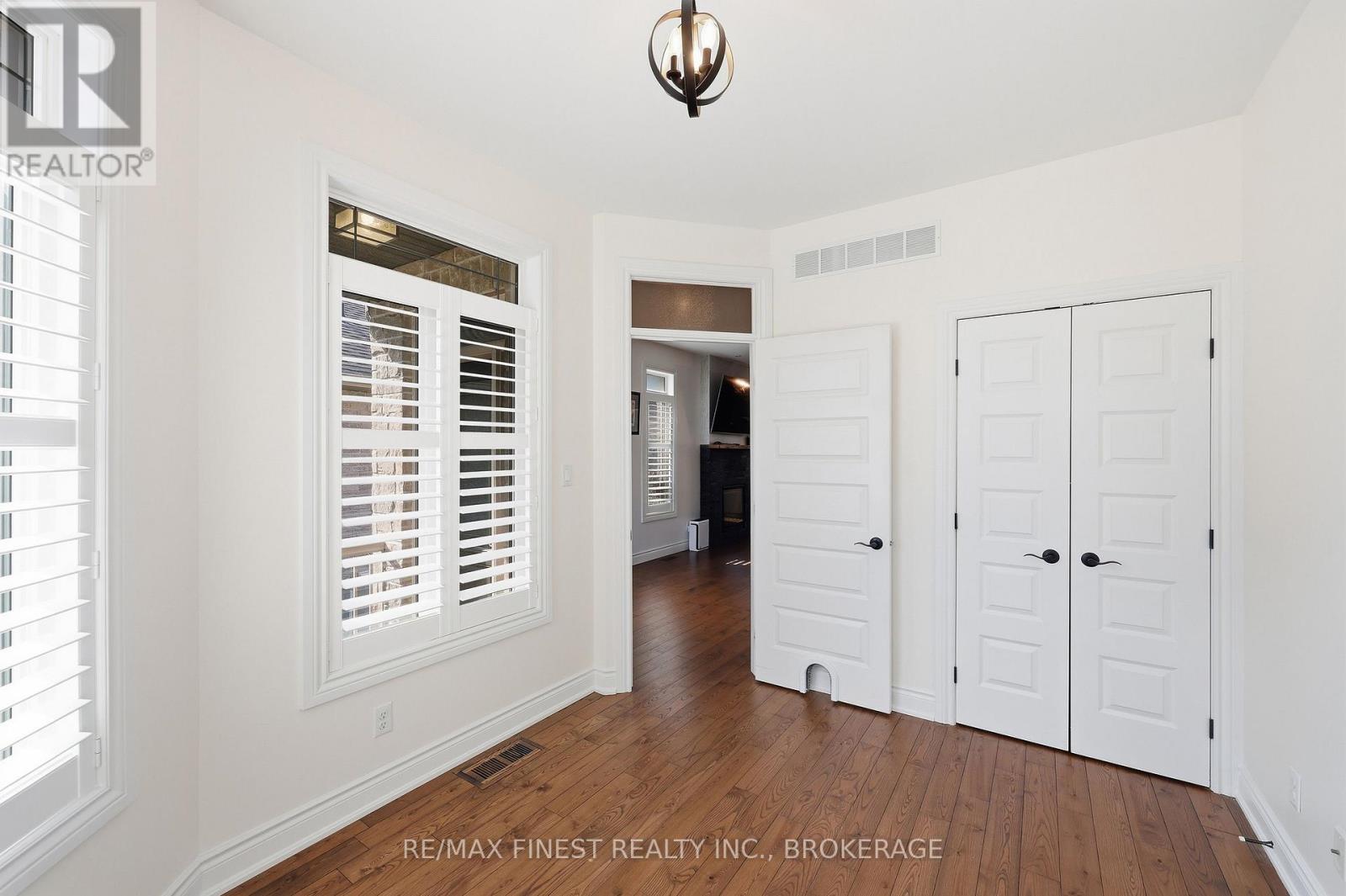 50 BAYSHORE DRIVE — photo 21