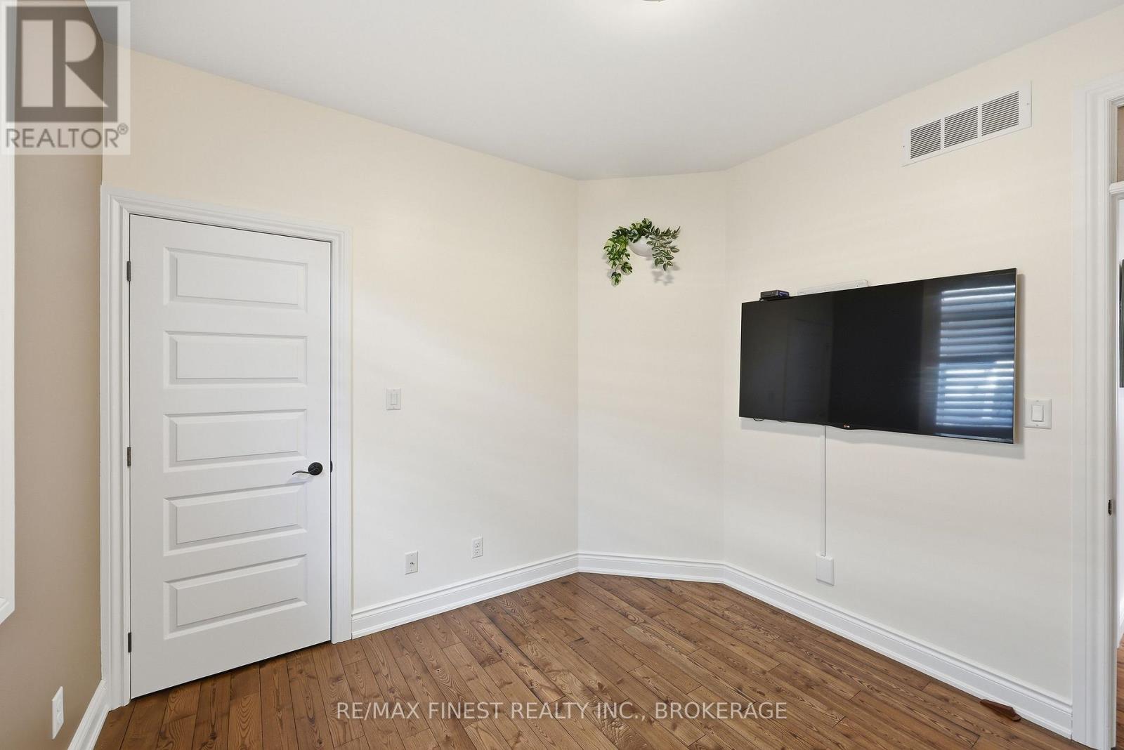 50 BAYSHORE DRIVE — photo 26