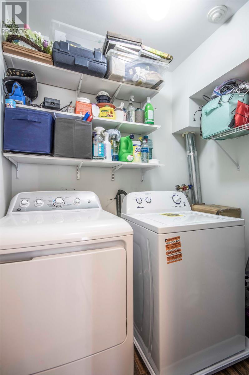 #202 11 JANEWAY PLACE - 12