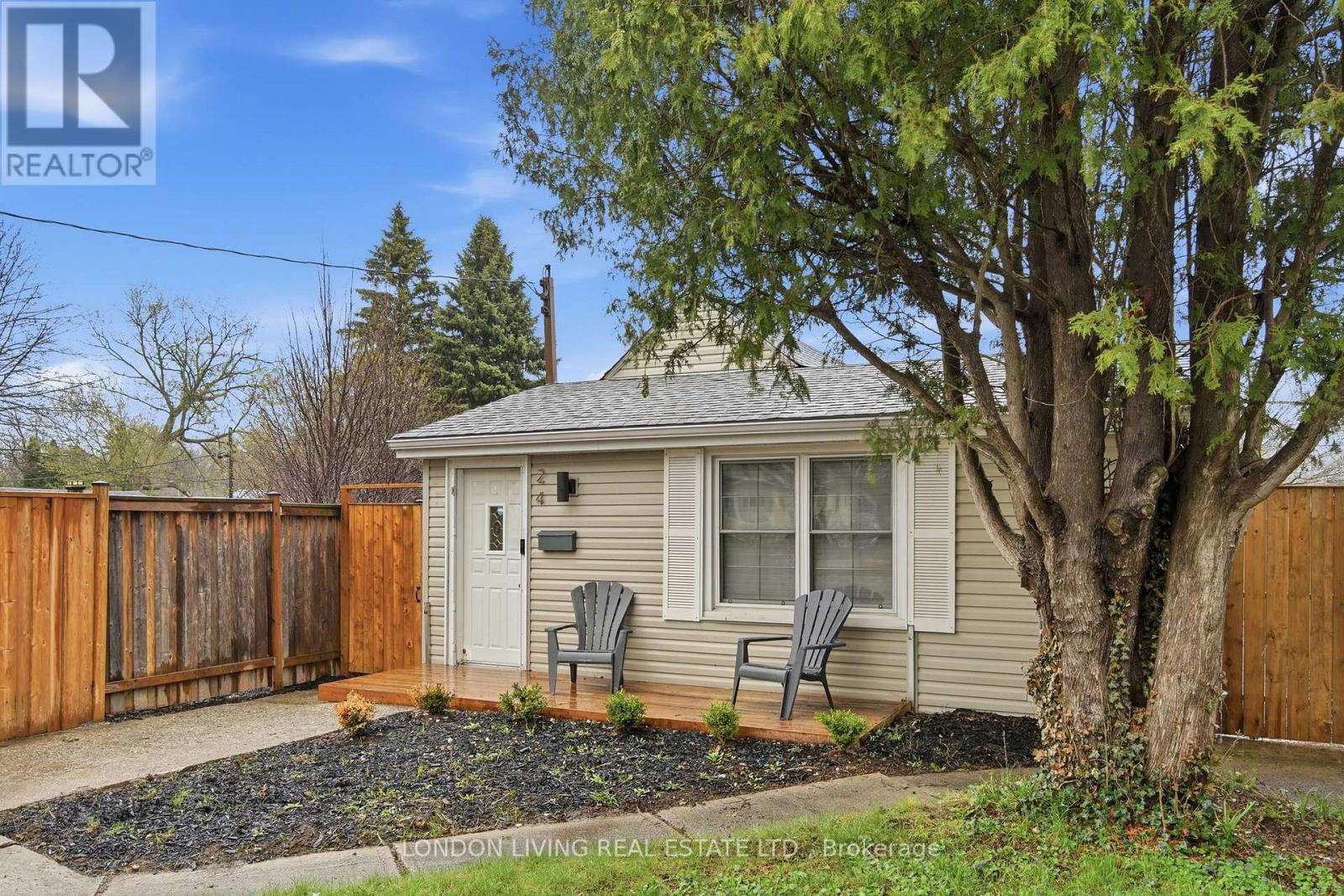 24 APPEL STREET Property Photo