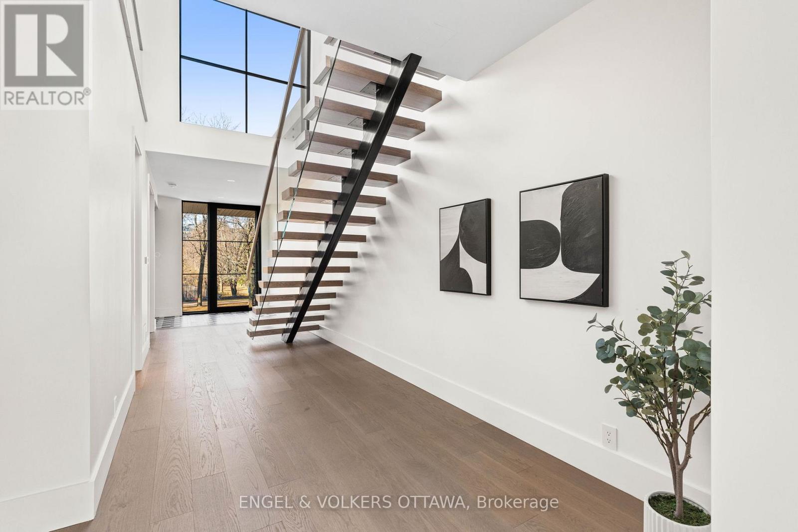 246 BYRON AVENUE - 5