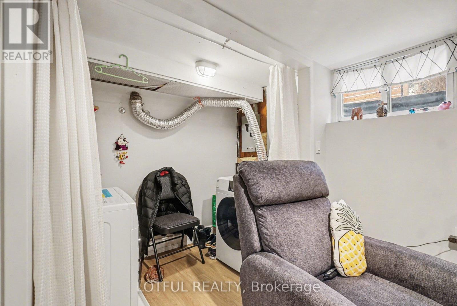1 Bath House for Rent in Ottawa – 2 – 518 HILSON AVENUE, Ottawa – MLS# X13025176 - Image 18