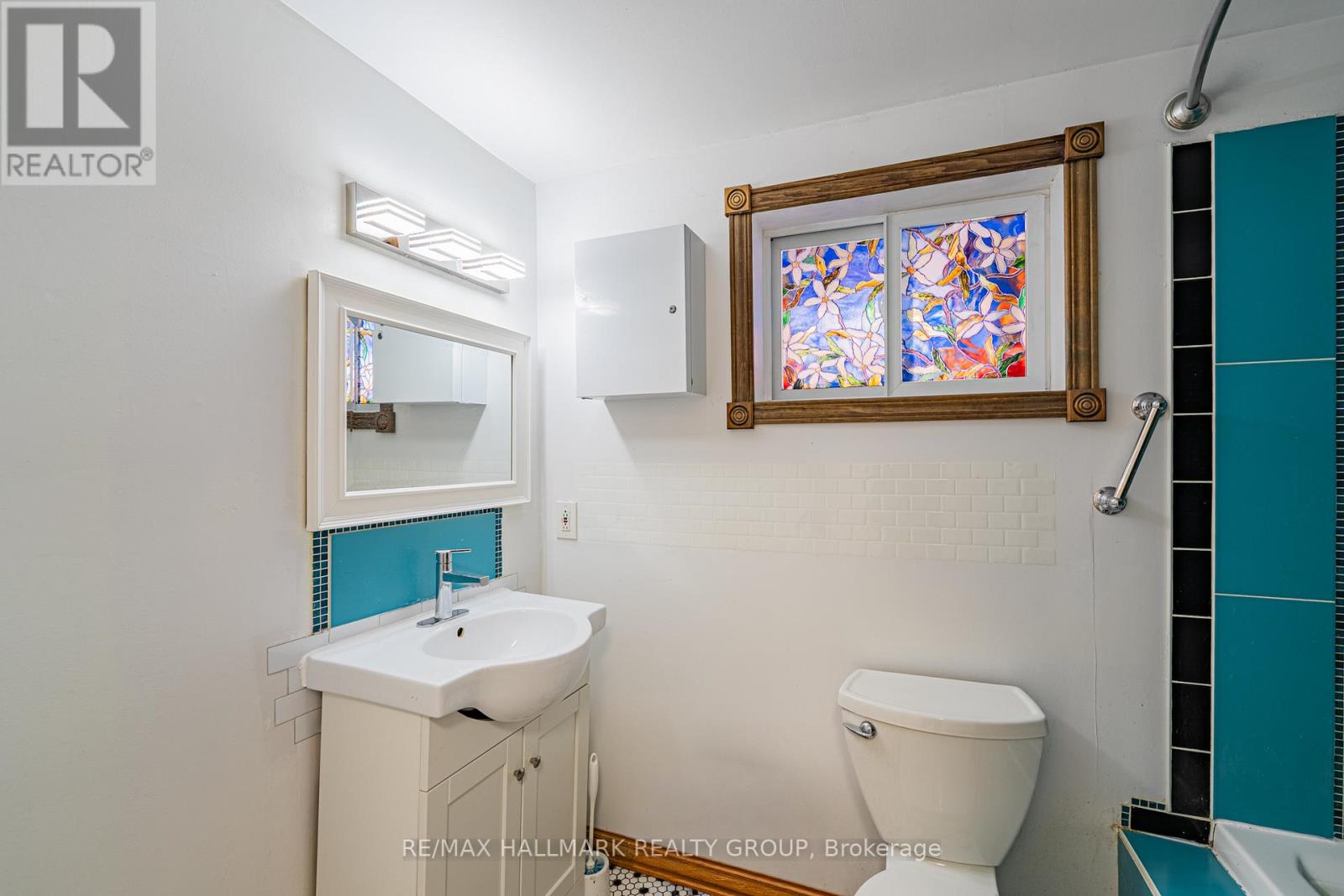 24 PATRO STREET — photo 16