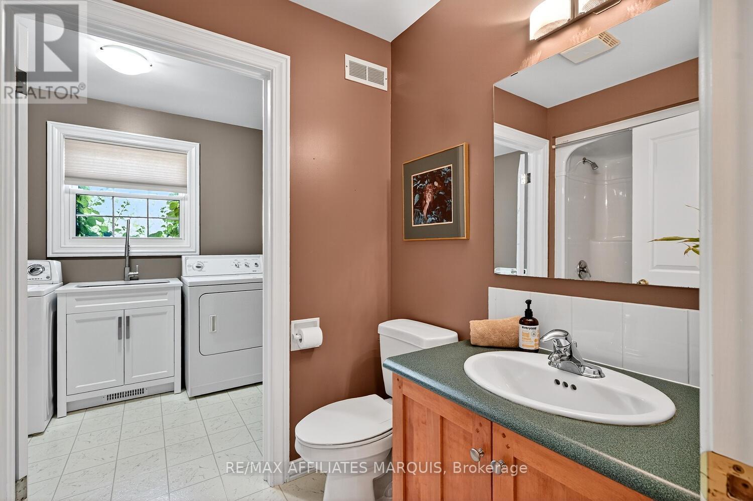 156 BAY ROAD - 23