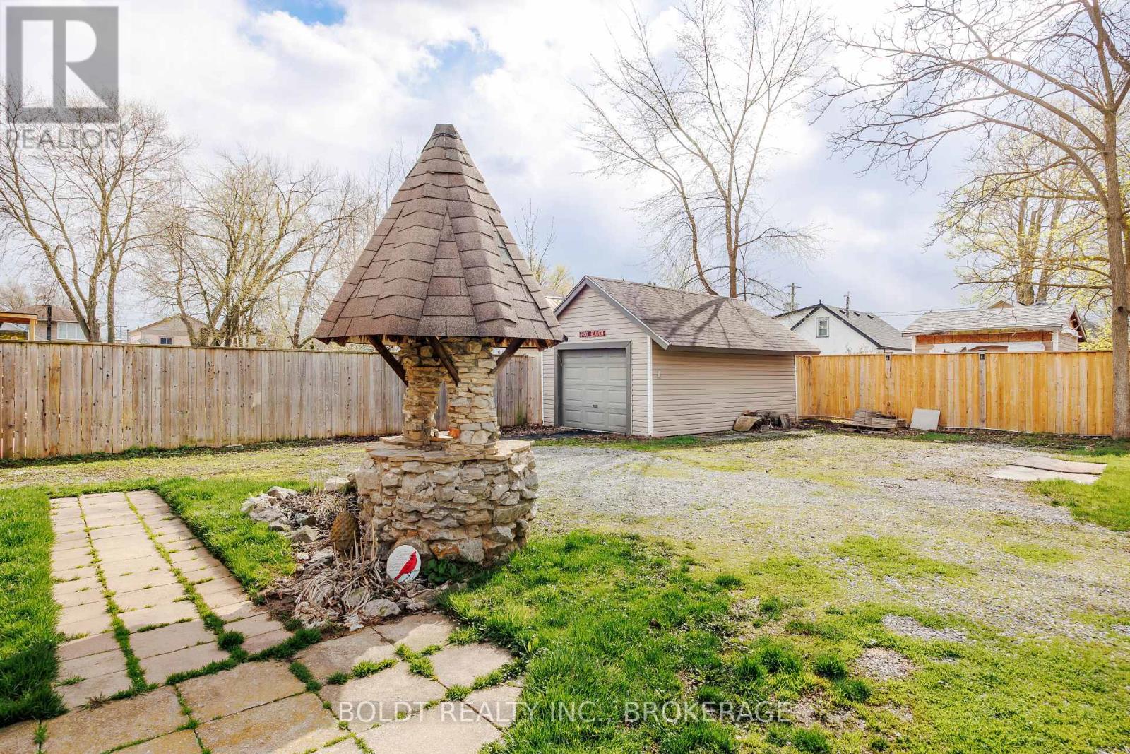 19 PATRICIA AVENUE - 18