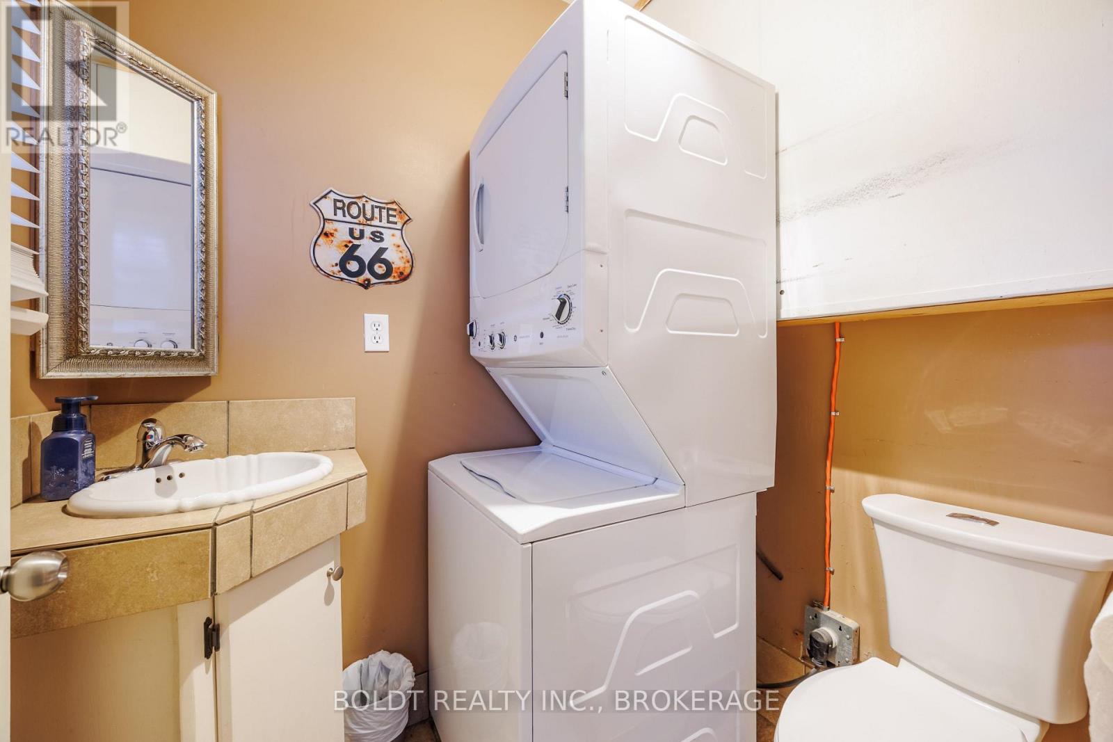 19 PATRICIA AVENUE - 9