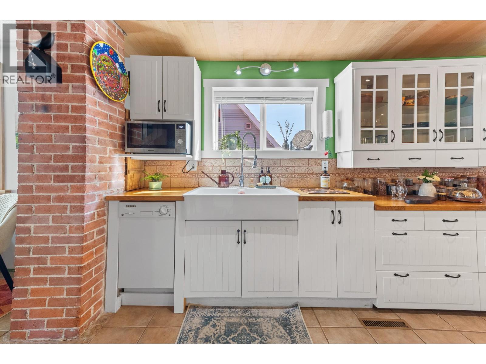 612 NELSON Street - 20