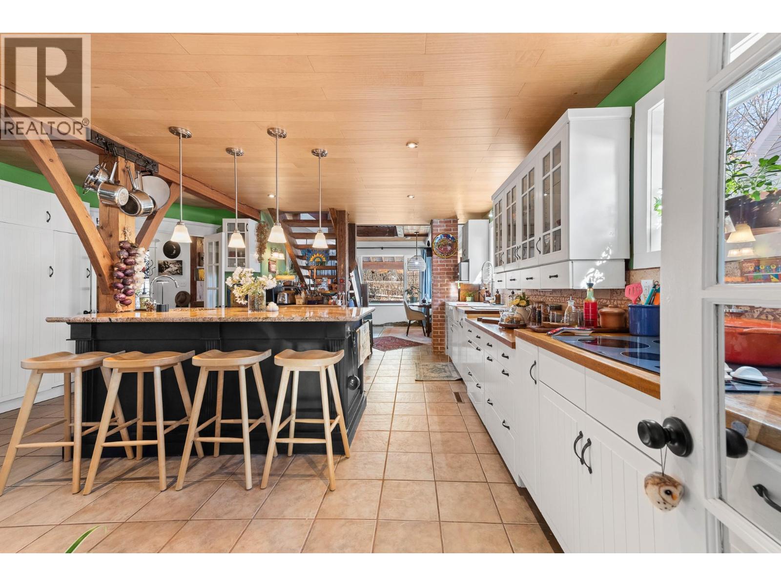 612 NELSON Street - 27