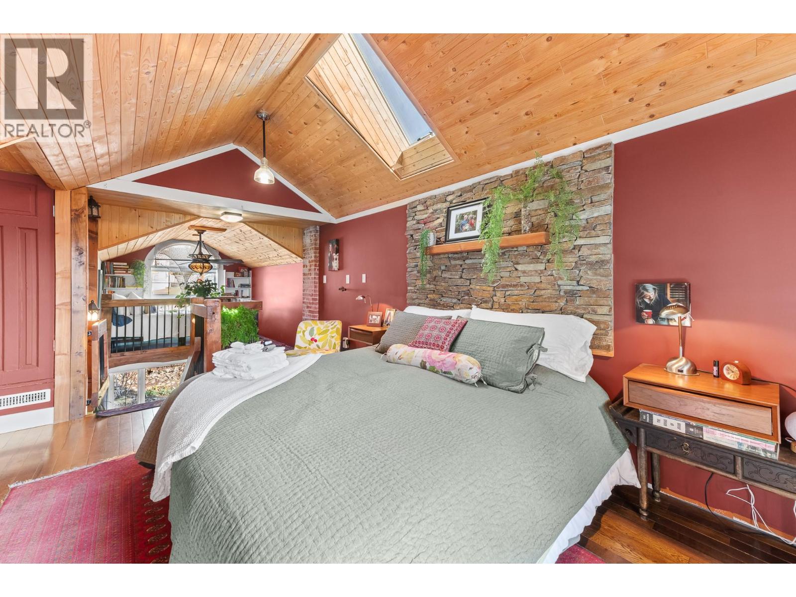 612 NELSON Street - 34