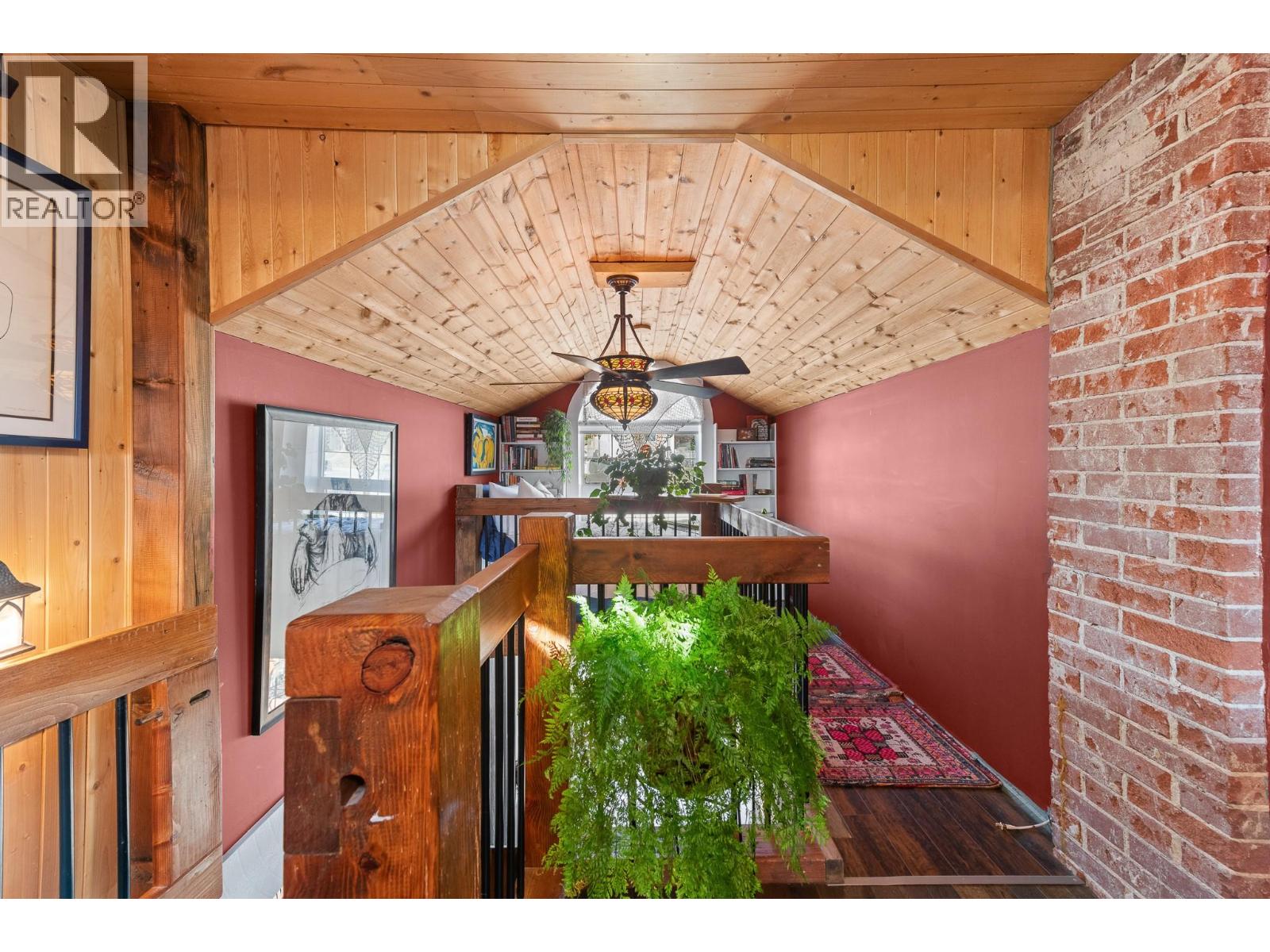 612 NELSON Street - 37