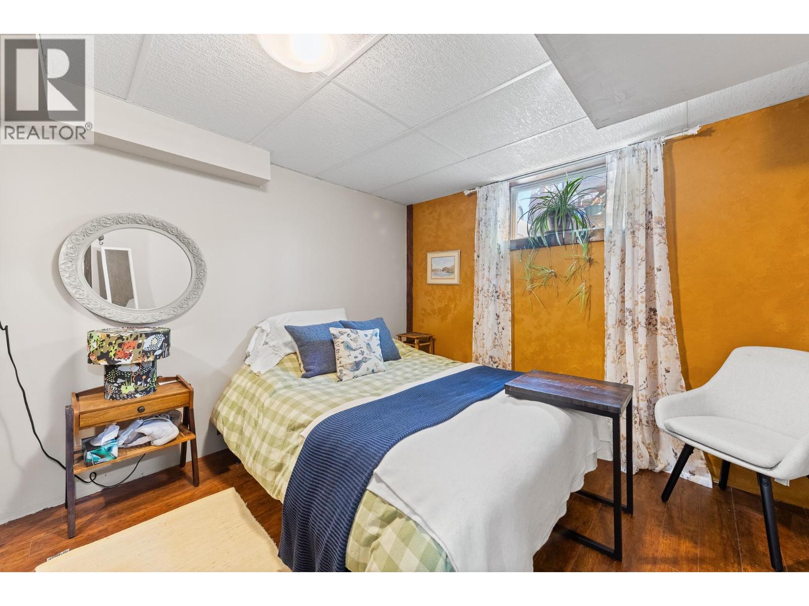 612 NELSON Street - 52