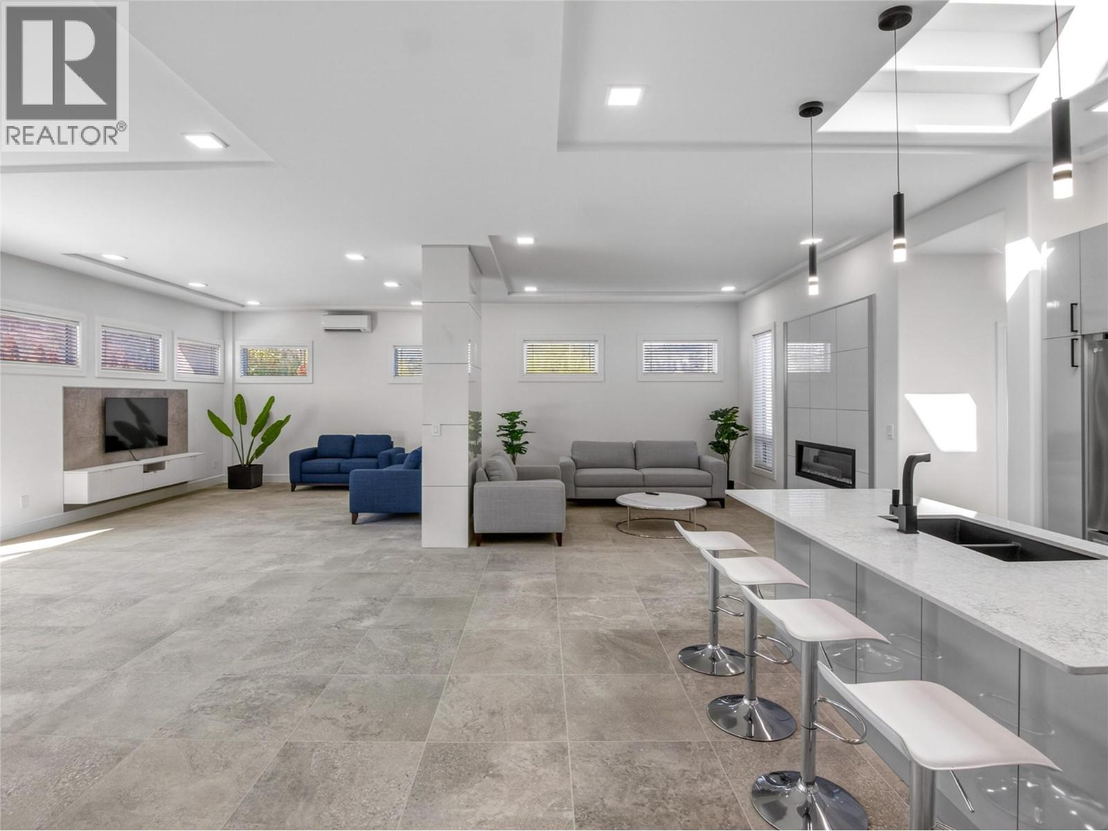 1723 Treffry Place, Summerland