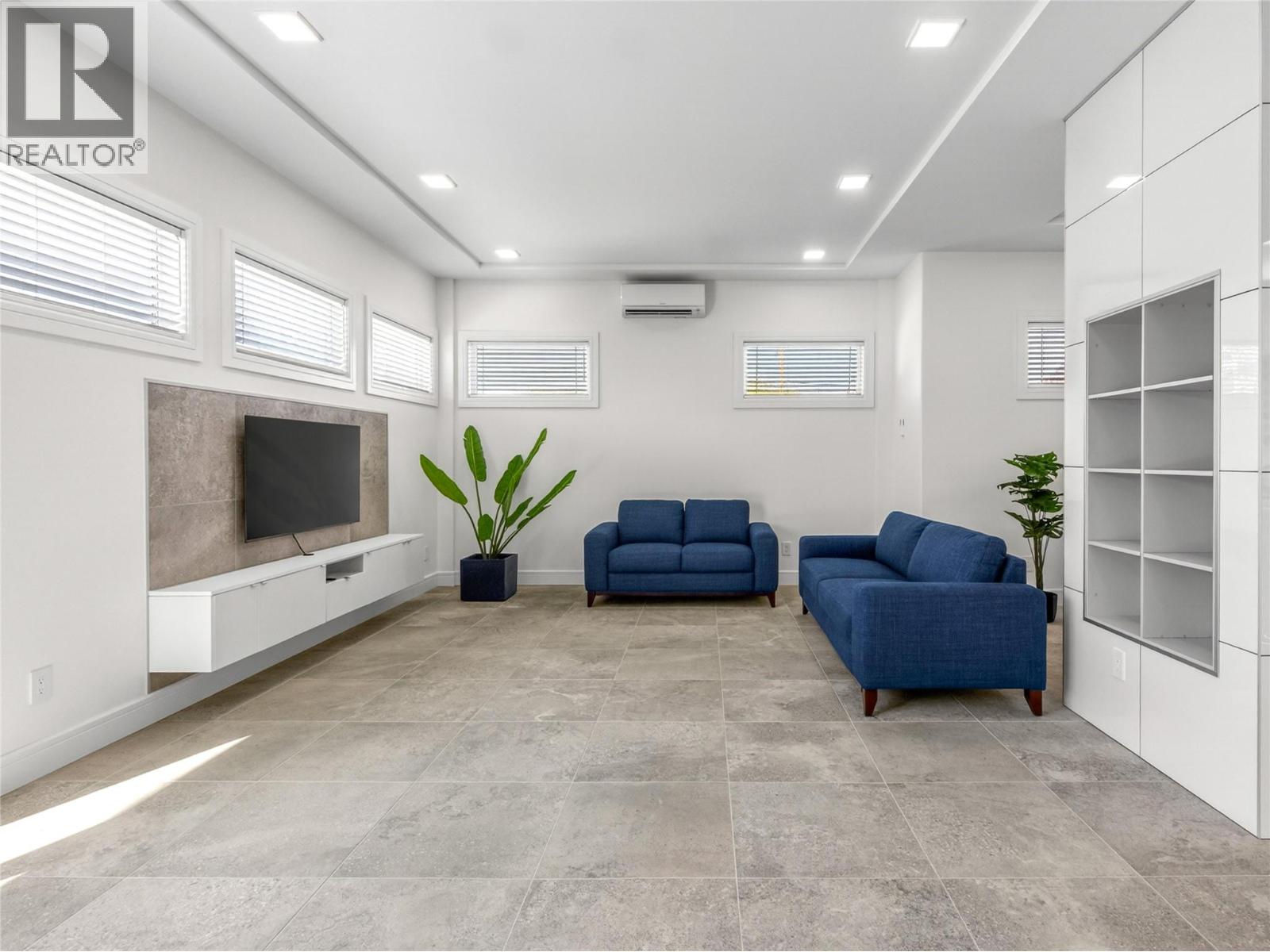1723 Treffry Place, Summerland