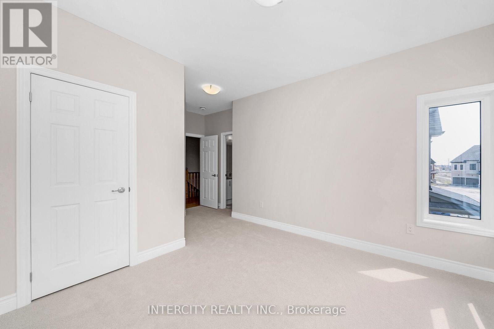 9 KEYWORTH CRESCENT - 22