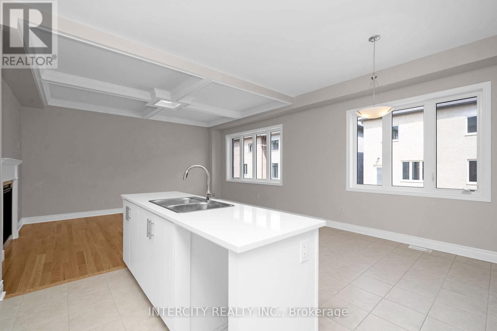 9 KEYWORTH CRESCENT - 12